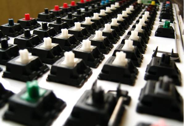 看：机械键盘入门手册j9九游会登录菜鸟必(图4)